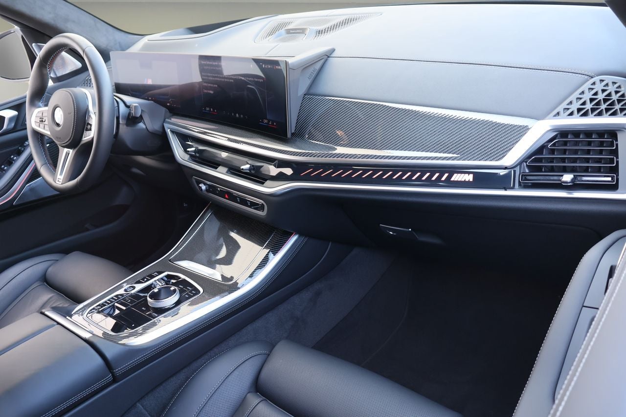 2026 BMW X5 M60i