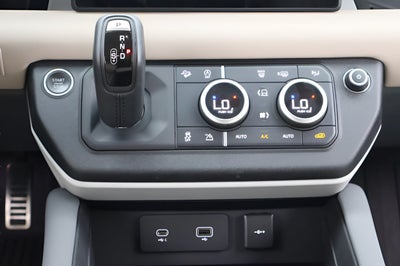 2023 Land Rover Defender 110 SE