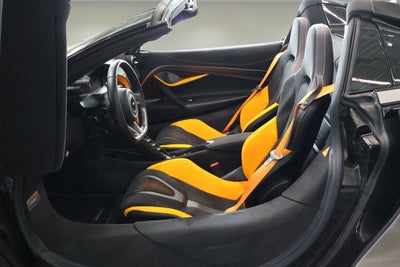 2025 McLaren 750S Spider