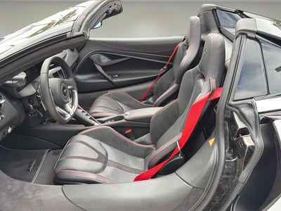 2025 McLaren 750S Spider