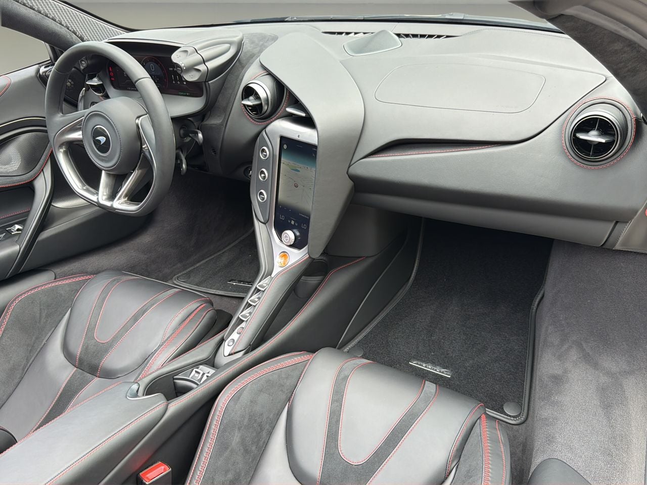 2025 McLaren 750S Spider