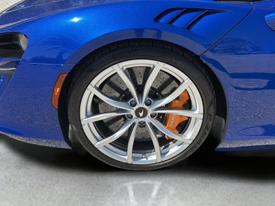 2023 McLaren Artura Base