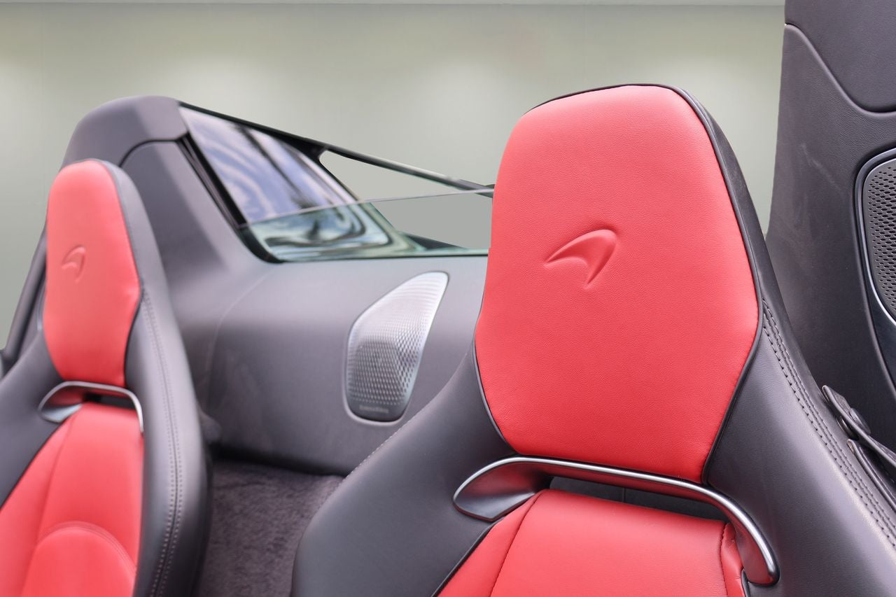 2025 McLaren Artura Base