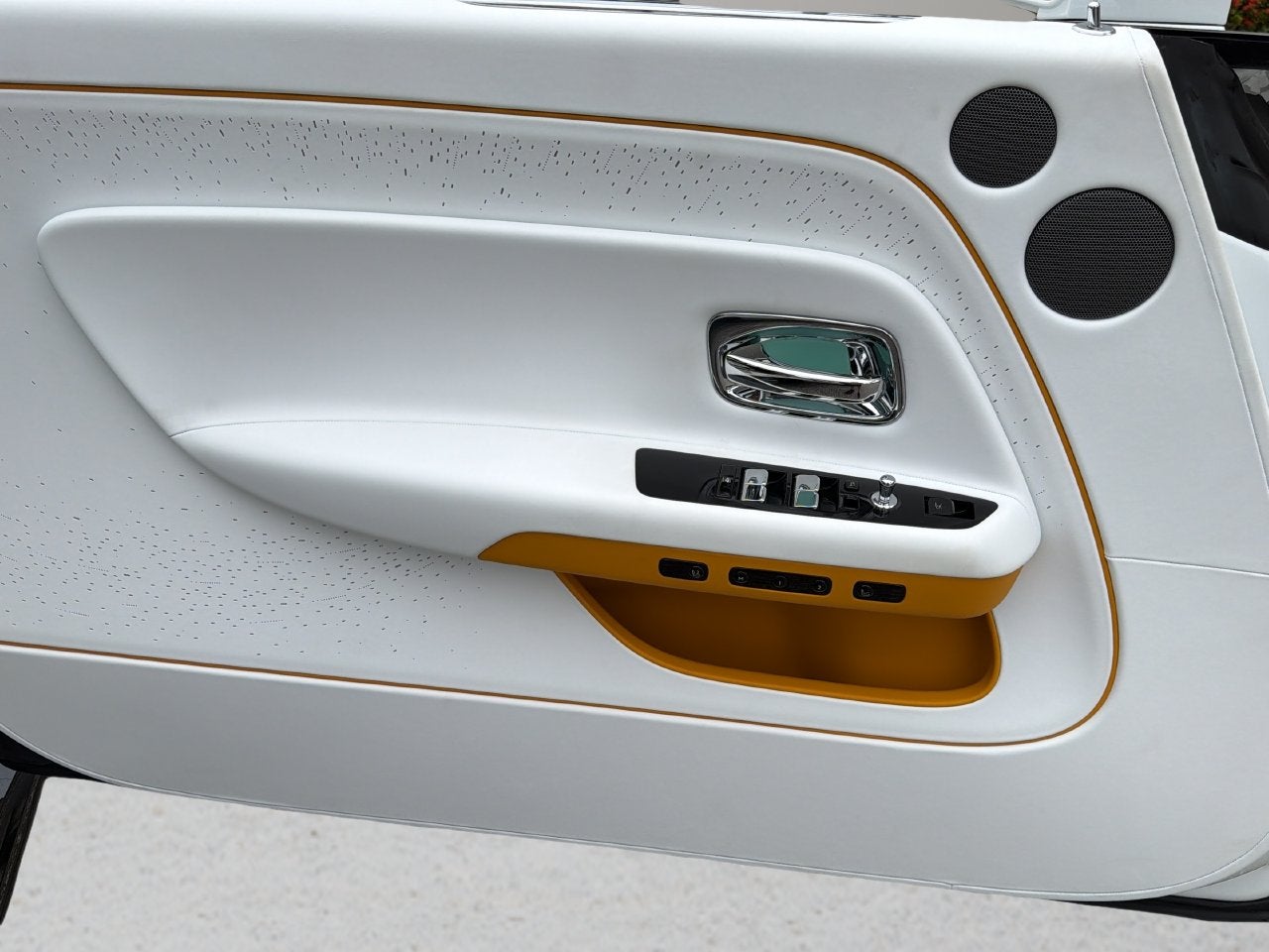 2025 Rolls-Royce Spectre Black Badge