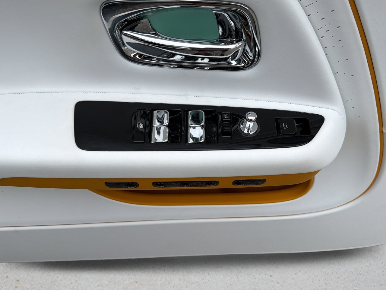 2025 Rolls-Royce Spectre Black Badge