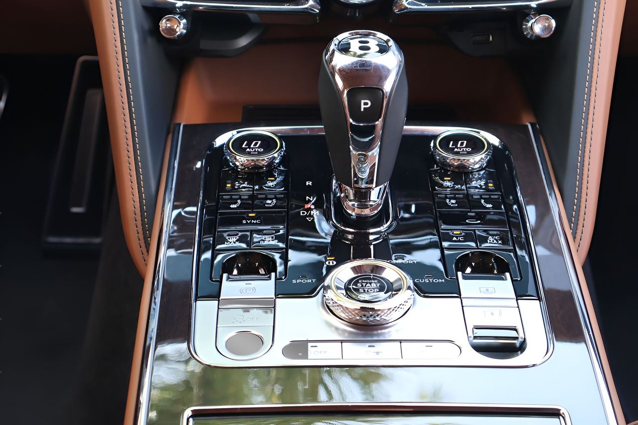2024 Bentley Flying Spur Base