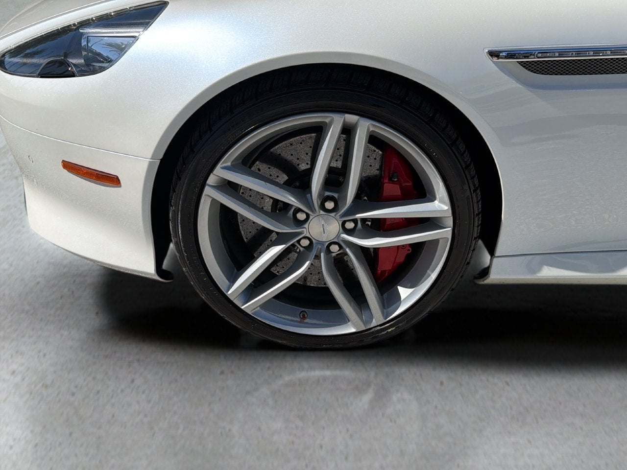 2014 Aston Martin DB9 2dr Cpe Auto