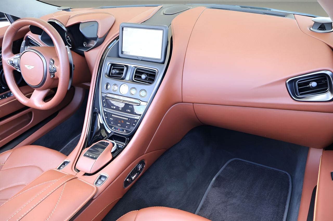 2021 Aston Martin DBS Superleggera