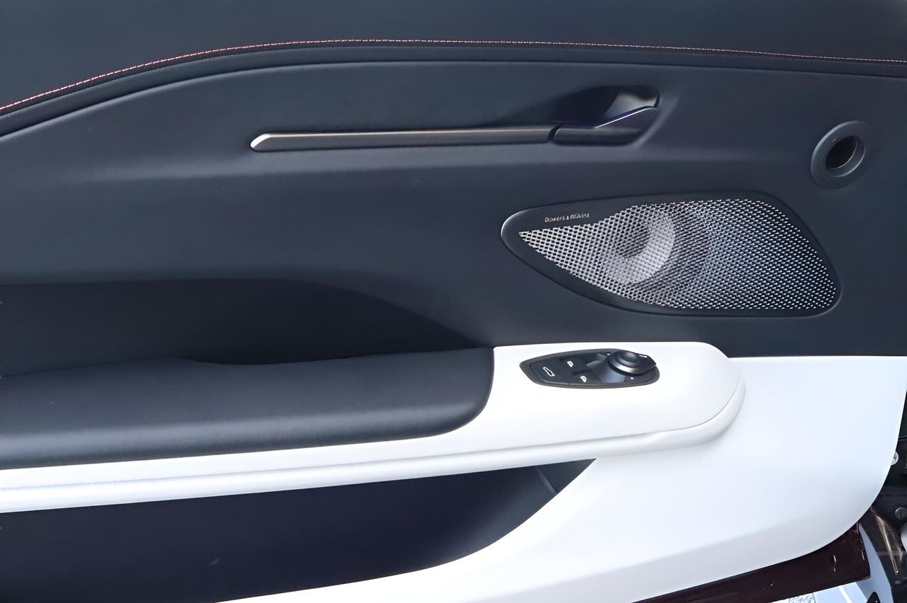 2026 Aston Martin Vantage Base