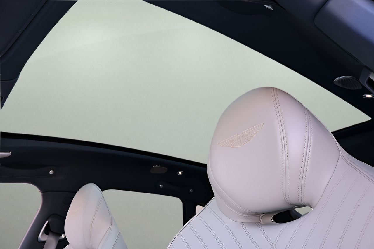 2025 Aston Martin DBX 707