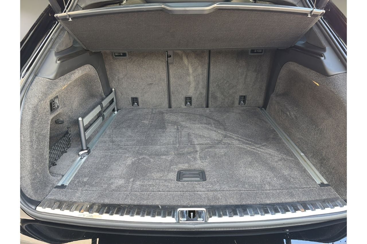 2025 Bentley Bentayga V8