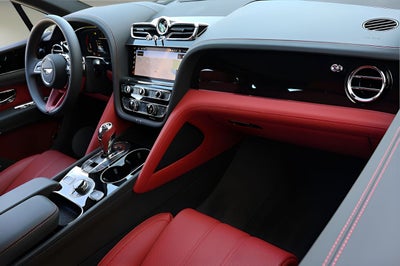 2025 Bentley Bentayga Base