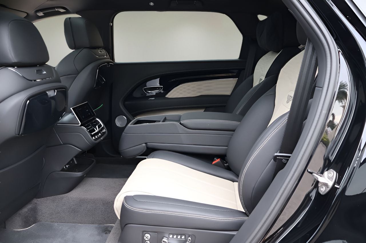 2025 Bentley Bentayga EWB Azure