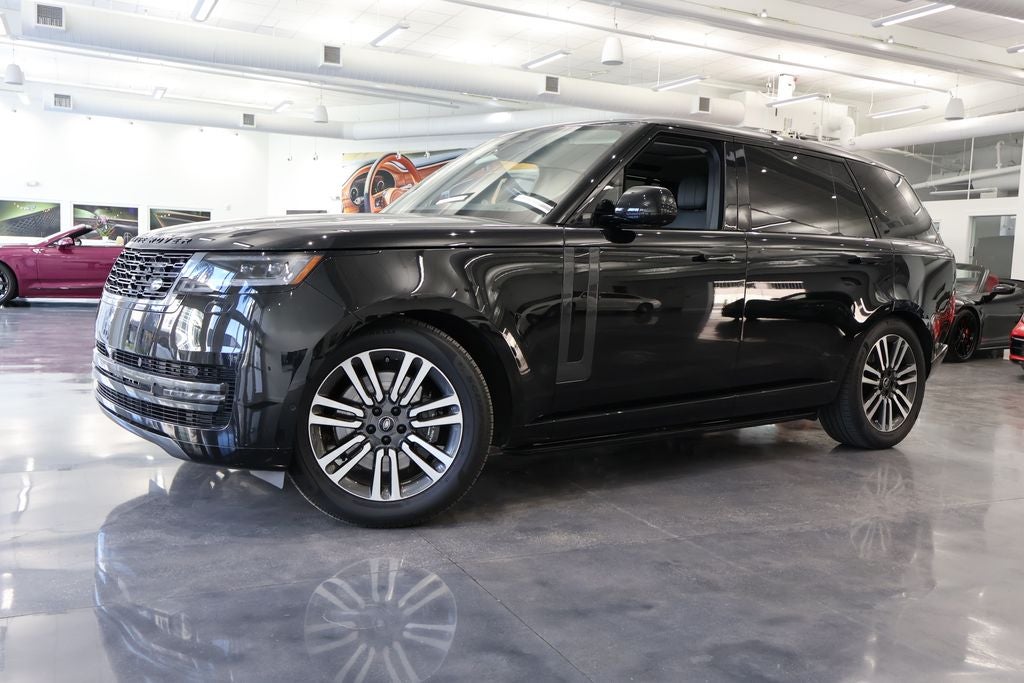 2025 Land Rover Range Rover SE LWB