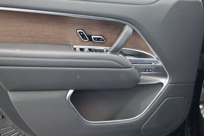 2025 Land Rover Range Rover SE LWB