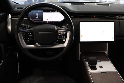 2025 Land Rover Range Rover SE LWB