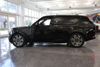2025 Land Rover Range Rover SE LWB