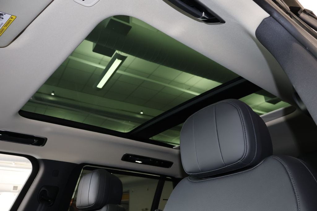 2025 Land Rover Range Rover SE LWB