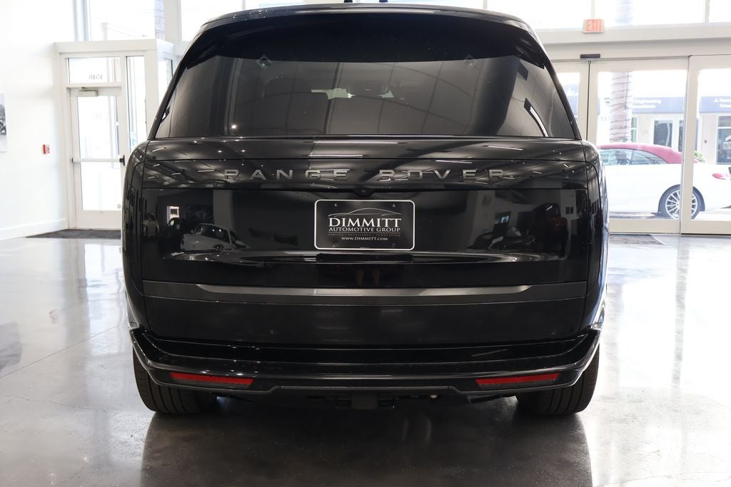 2025 Land Rover Range Rover SE LWB