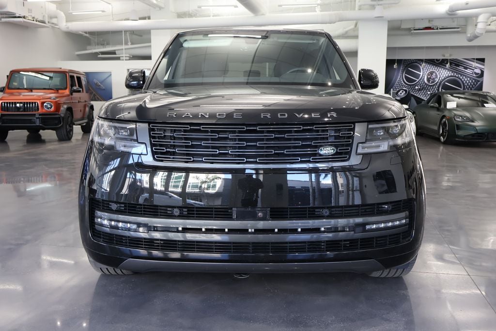 2025 Land Rover Range Rover SE LWB