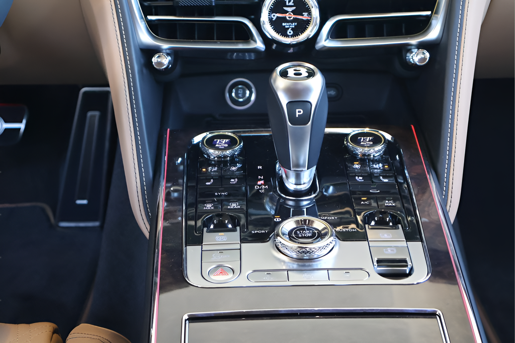 2026 Bentley Flying Spur Azure