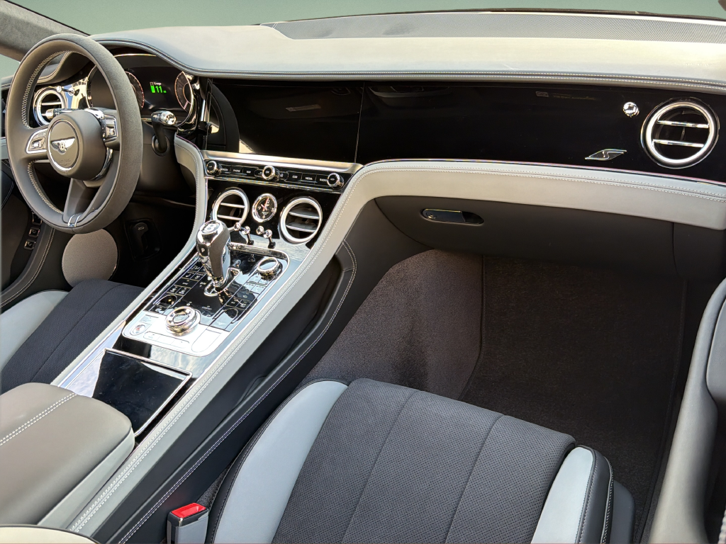 2026 Bentley Continental GT V8