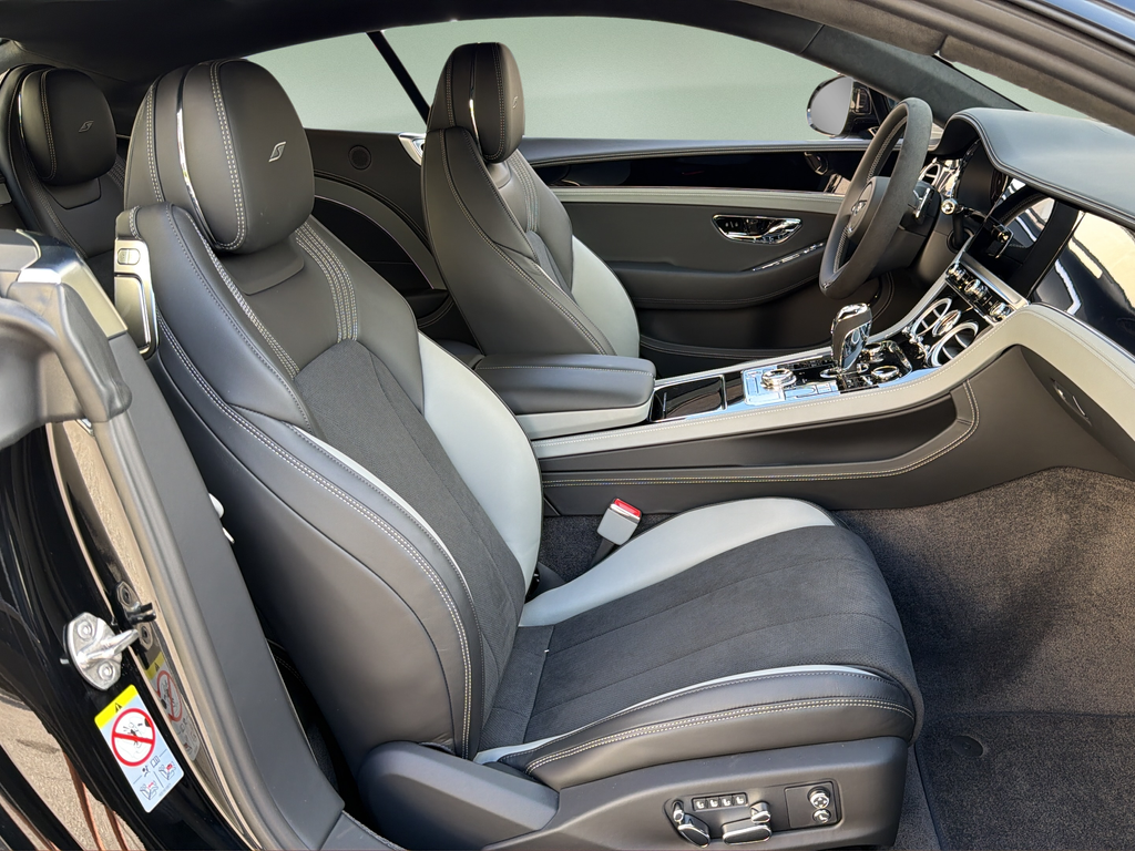 2026 Bentley Continental GT V8