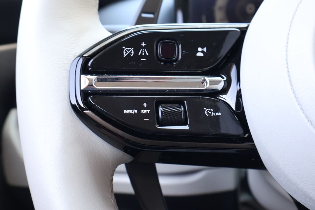 2025 Aston Martin DB12 Coupe