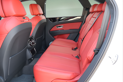2025 Bentley Bentayga V8