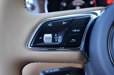 2025 Bentley Bentayga Base