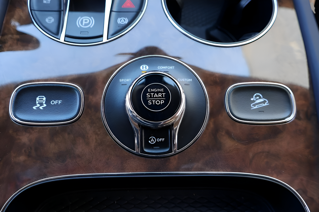 2025 Bentley Bentayga Base