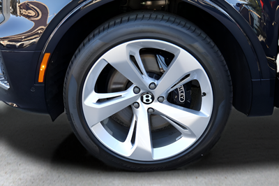 2025 Bentley Bentayga Base