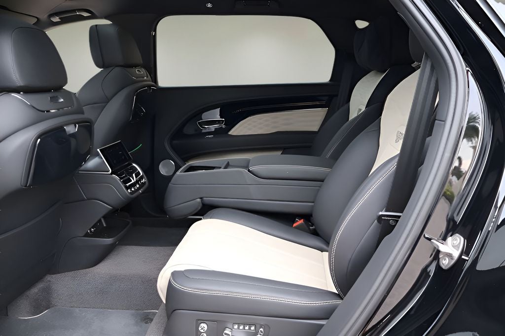 2025 Bentley Bentayga EWB Base