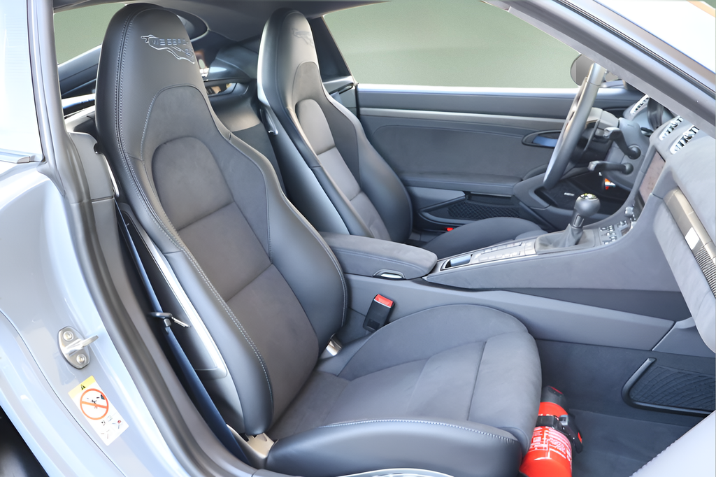 2025 Porsche 718 Cayman GT4 RS
