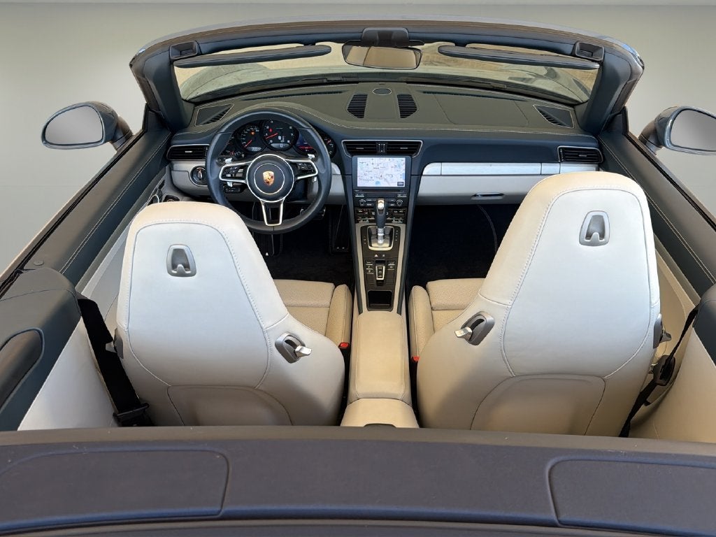 2017 Porsche 911 Carrera