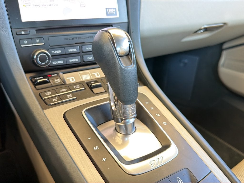 2017 Porsche 911 Carrera